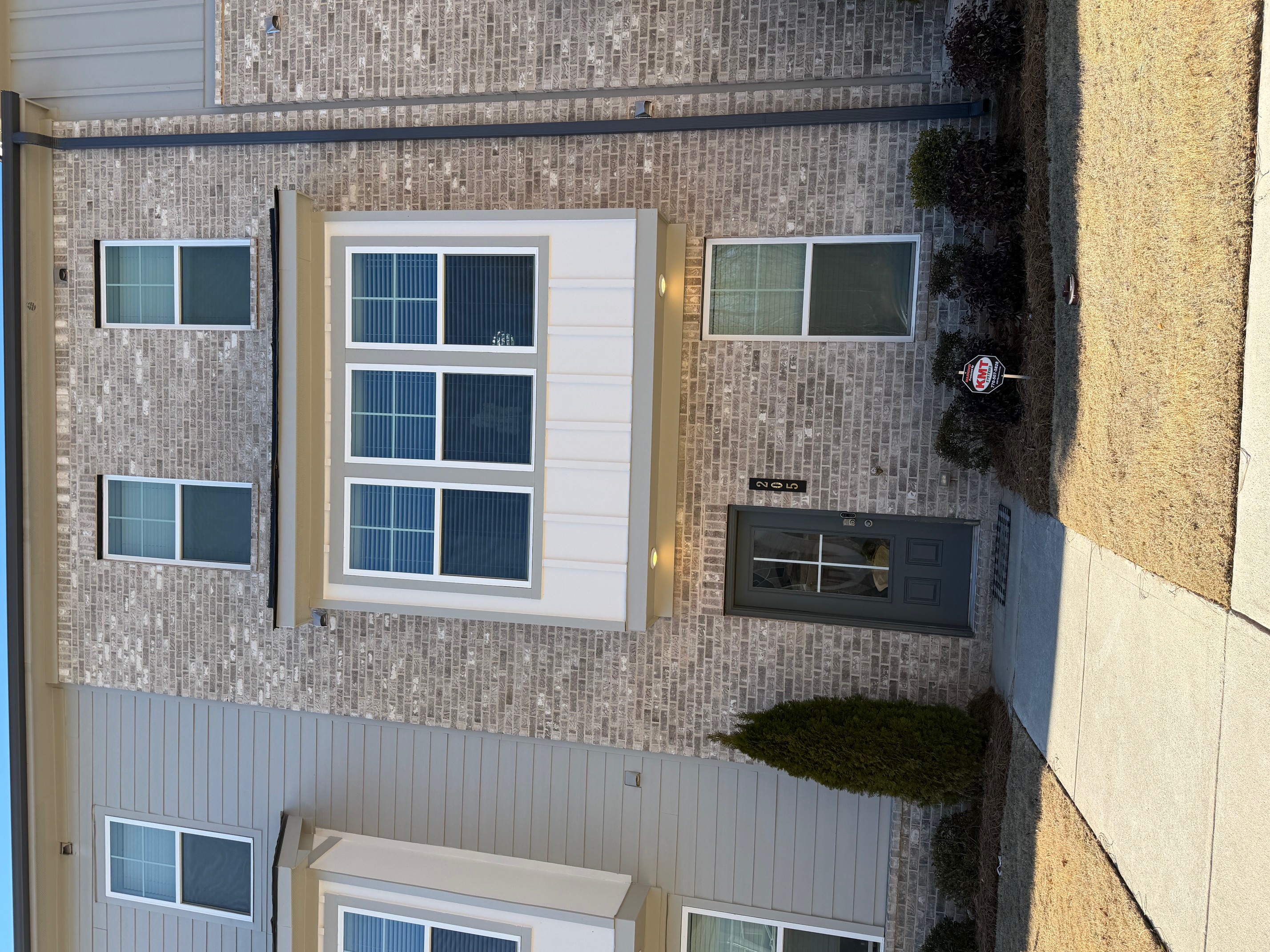 205 Wallace Street - 1